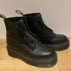 Dr. Marten Sinclair black platform boots US 8 UK 6